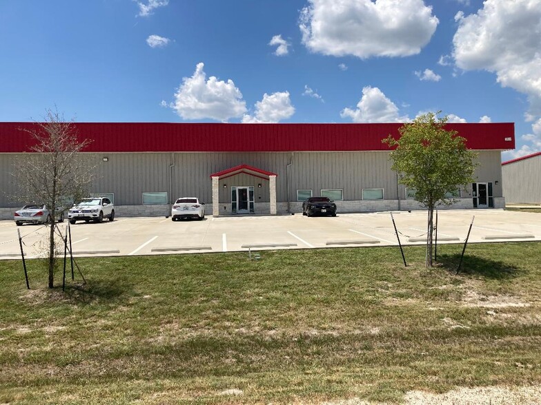 8413 Parameter Ct, College Station, TX for lease - Building Photo - Image 1 of 4