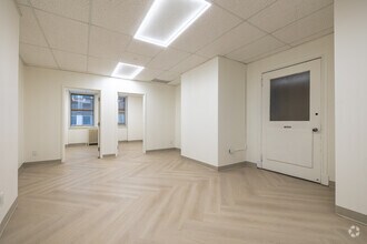 1538 Rue Sherbrooke O, Montréal, QC for lease Interior Photo- Image 2 of 5