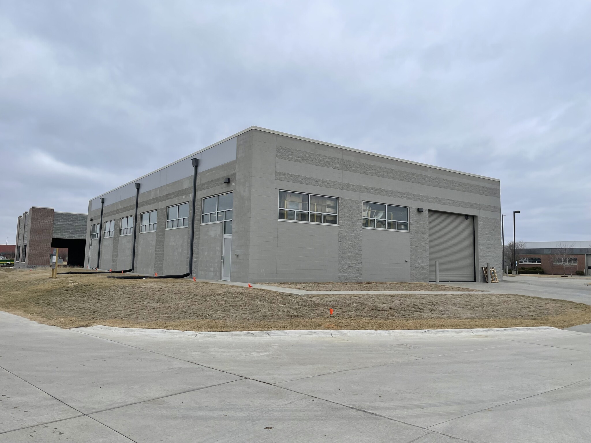 8245 Cody Dr, Lincoln, NE for lease Building Photo- Image 1 of 15