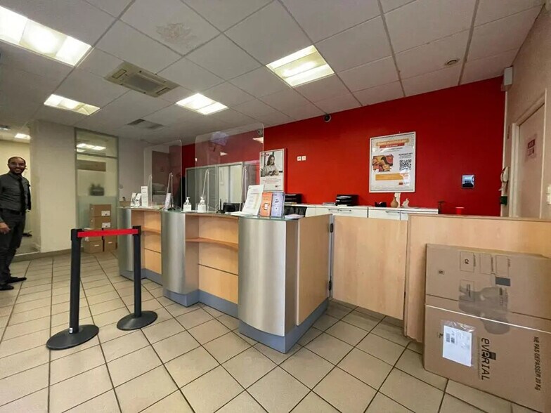 Retail in Toulouse for sale - Building Photo - Image 2 of 10