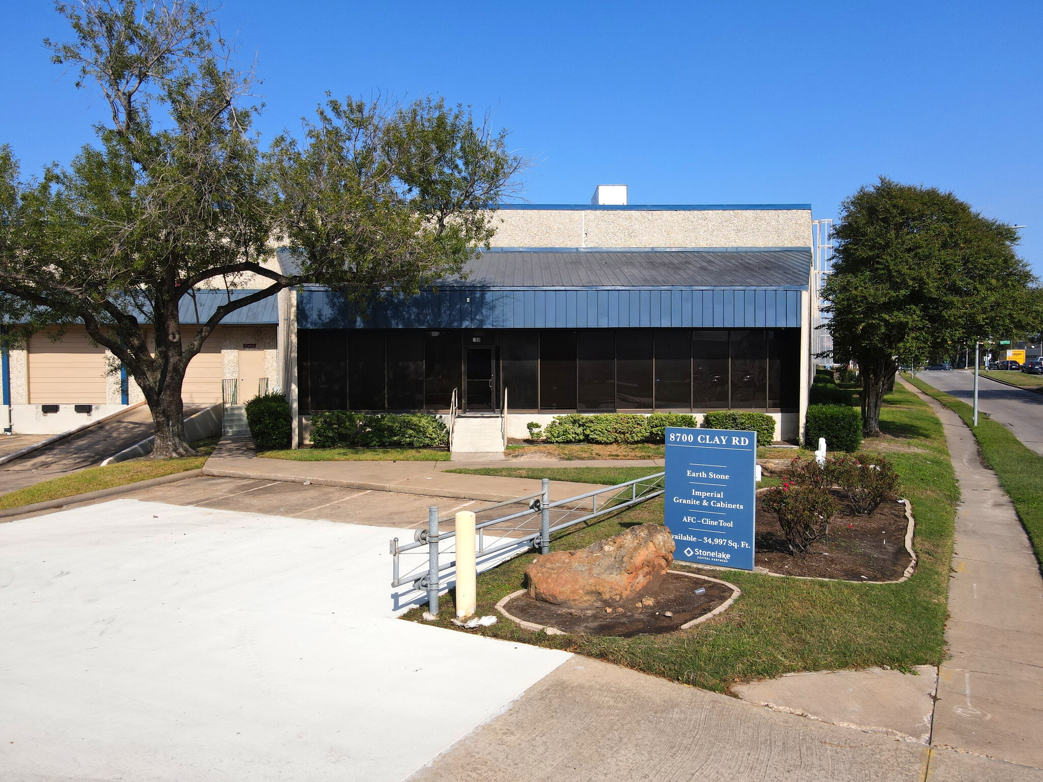 8700 Clay Rd, Houston, TX for lease Building Photo- Image 1 of 4