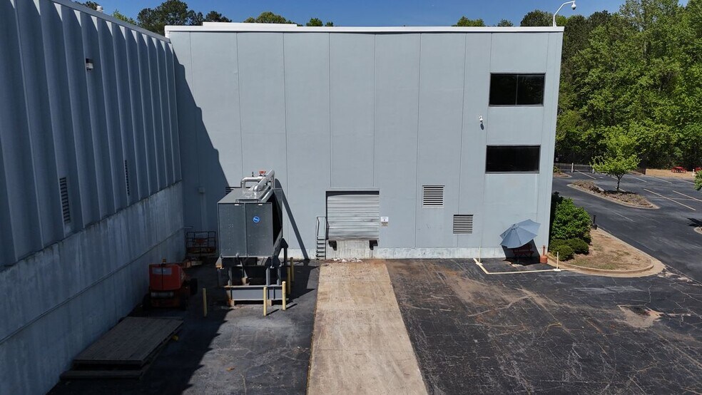 5180 Snapfinger Woods Dr, Decatur, GA for lease - Building Photo - Image 3 of 6