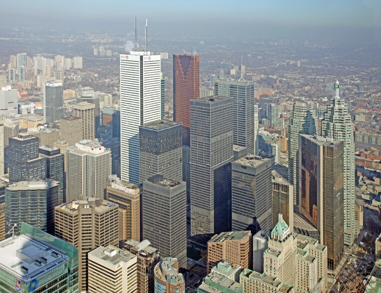 66 Wellington St W, Toronto, ON for lease - Building Photo - Image 2 of 7