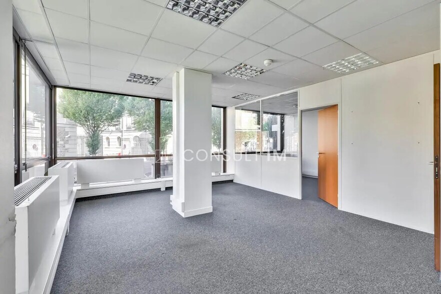 Office in Saint-Cloud for sale - Building Photo - Image 3 of 7
