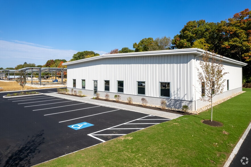 88 Airport Blvd, Marlborough, MA for sale - Building Photo - Image 3 of 10