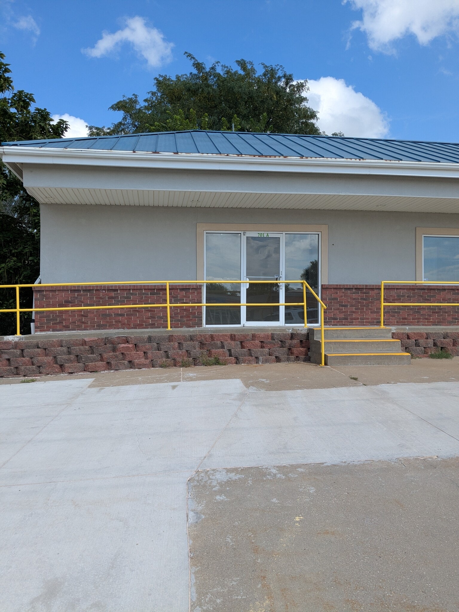 701 S Belt Hwy, Saint Joseph, MO for lease Building Photo- Image 1 of 2
