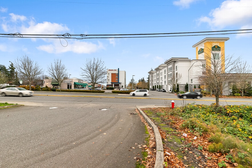 1108 W Bakerview Rd, Bellingham, WA for lease - Other - Image 3 of 17