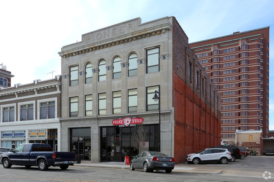 319 S Dewey Ave, Bartlesville, OK 74003