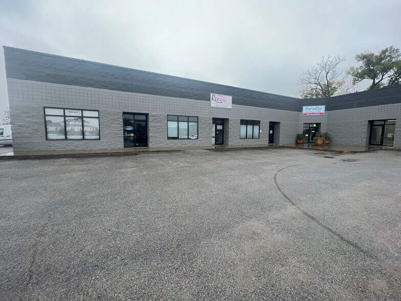 20515 Nicholas Cir, Elkhorn, NE for sale - Building Photo - Image 1 of 1