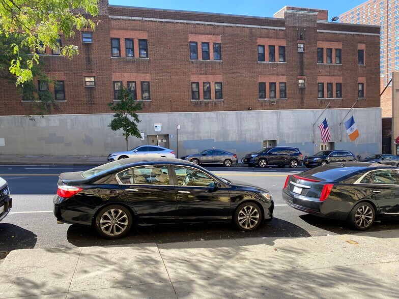 520 W 135th St, New York, NY for lease - Primary Photo - Image 1 of 2