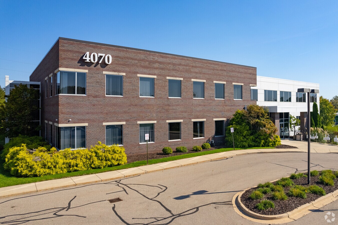 4070 Lake Dr SE, Grand Rapids, MI 49546