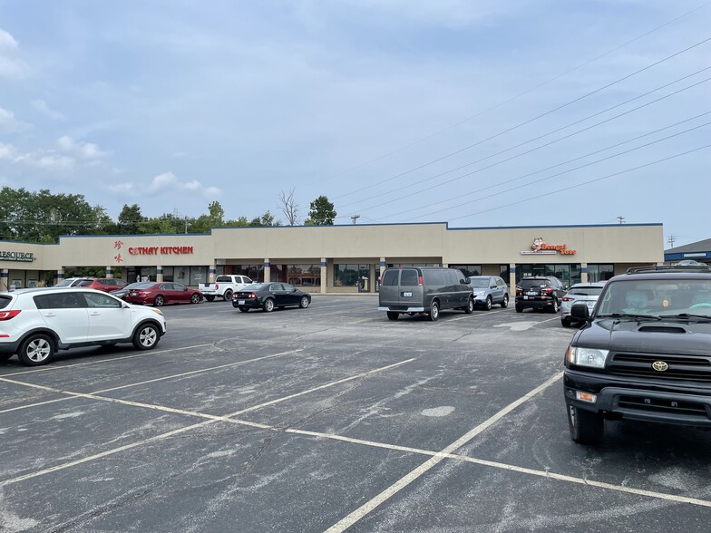 8045-8133 Connector Dr, Florence, KY for lease - Building Photo - Image 3 of 6