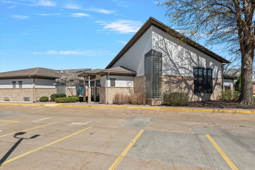 3244 Pleasant Run, Springfield, IL for sale - Building Photo - Image 3 of 32
