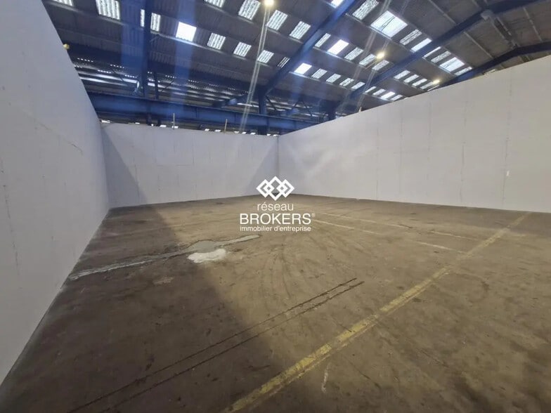 Industrial in Mitry-Mory for lease - Interior Photo - Image 3 of 5