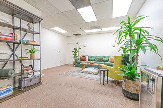 725 30th St, Sacramento, CA for lease Interior Photo- Image 1 of 3