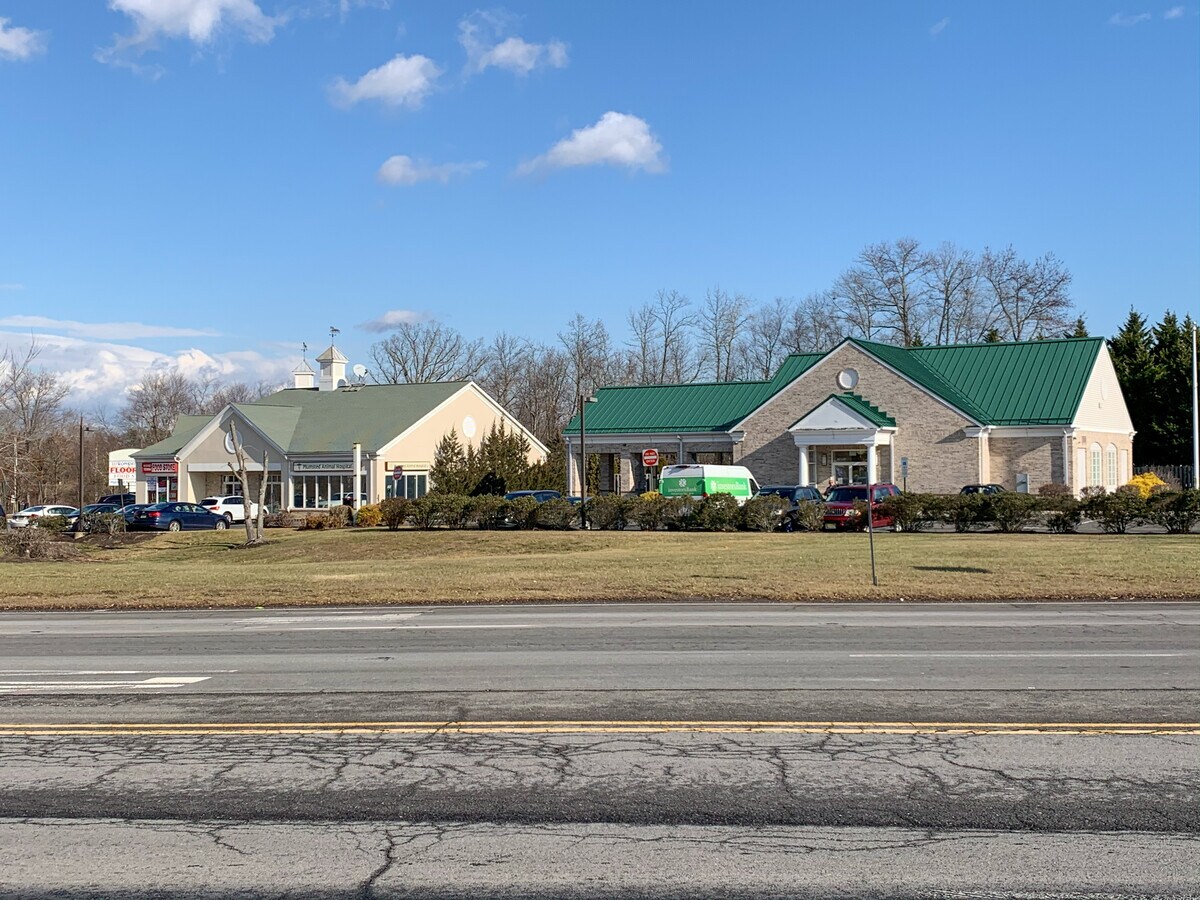 825831 Monmouth Rd, Cream Ridge, NJ 08514