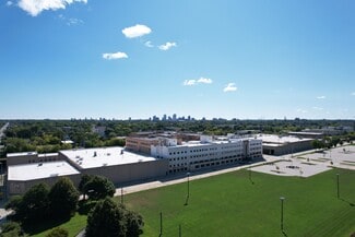 More details for 2600 N 32nd St, Milwaukee, WI - Industrial for Sale