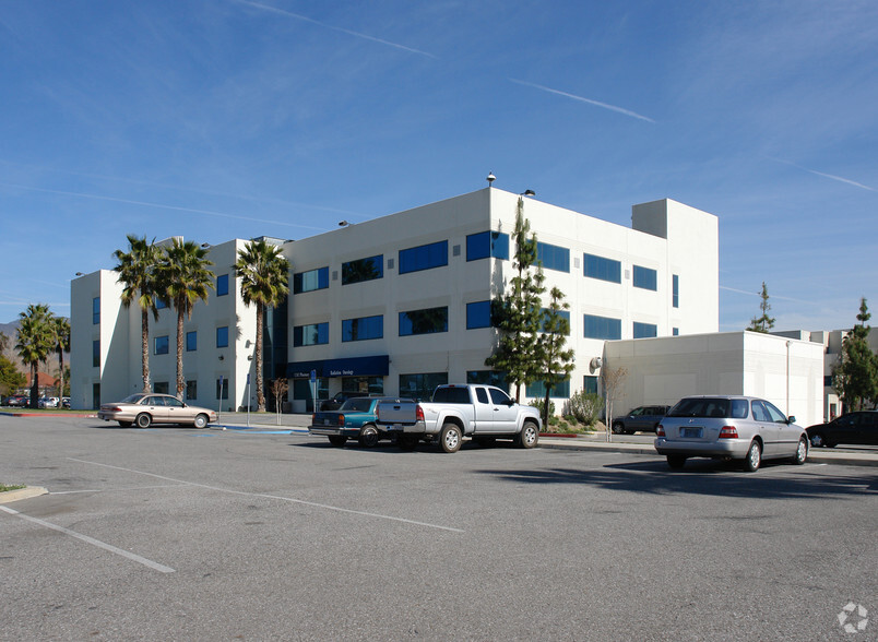 1800 Medical Center Dr, San Bernardino, CA for lease - Building Photo - Image 2 of 10