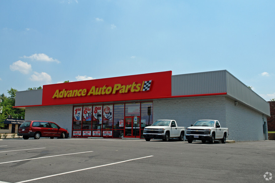 Advance Auto Parts Portfolio portfolio of 16 properties for sale on LoopNet.com - Primary Photo - Image 3 of 8