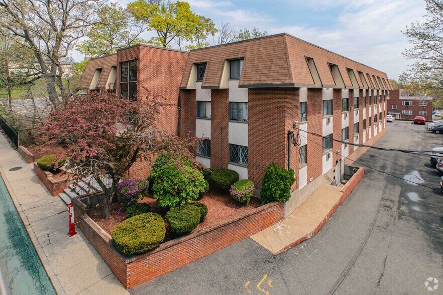 19 Central St, Somerville, MA for sale - Primary Photo - Image 1 of 1