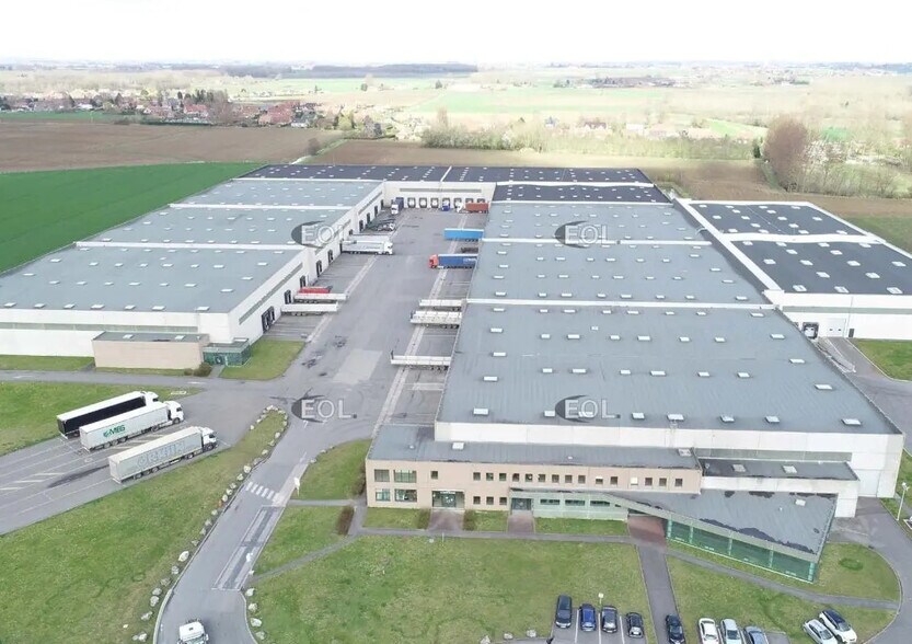 Industrial in Lorgies for lease - Aerial - Image 1 of 1