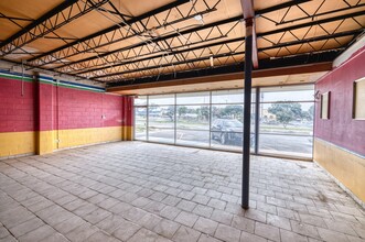 600-612 E Main St, Uvalde, TX for lease Interior Photo- Image 1 of 4