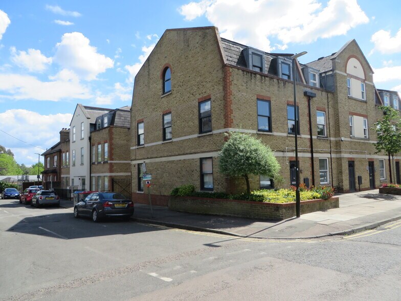 51 St Georges Rd, London for lease - Building Photo - Image 1 of 3