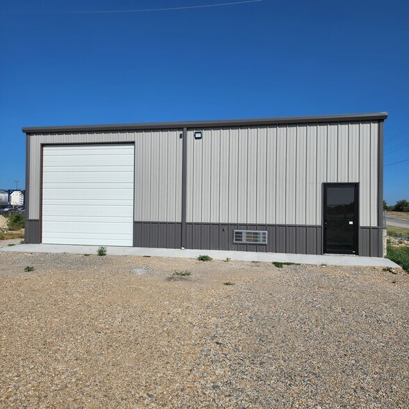 900 N Cresson Hwy, Cresson, TX 76035 Industrial for Lease