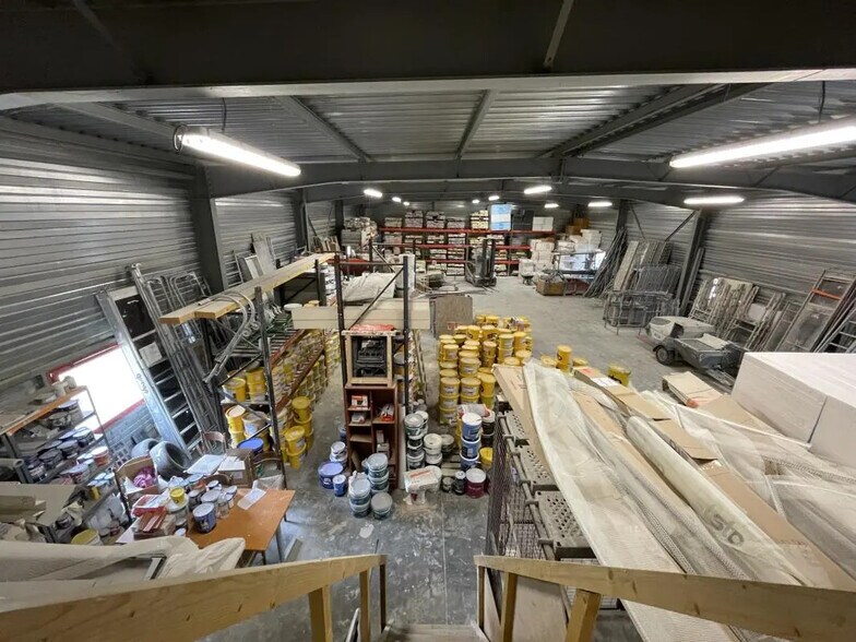 Flex in Vertou for lease - Interior Photo - Image 3 of 7