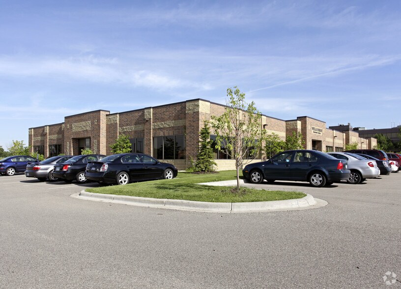 1175 Centre Pointe Blvd, Mendota Heights, MN for sale - Primary Photo - Image 1 of 1