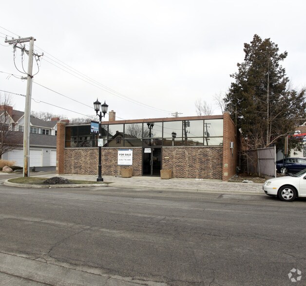 145 W 2nd St, Elmhurst, IL for sale - Primary Photo - Image 1 of 1