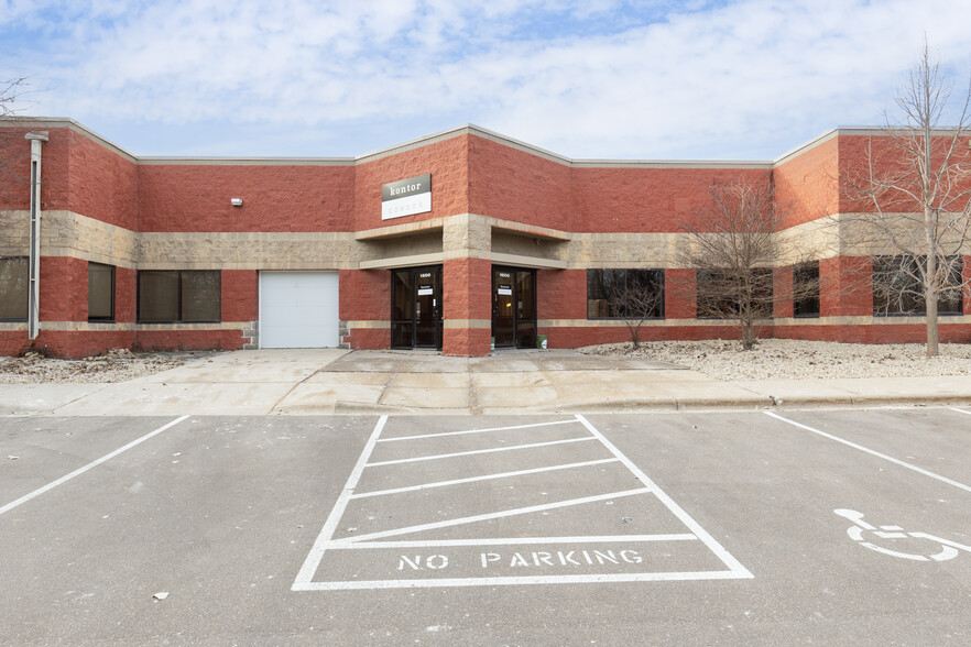 14500 Martin Dr, Eden Prairie, MN for lease - Primary Photo - Image 1 of 17