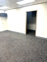 642 Brakke Dr, Hudson, WI for lease Interior Photo- Image 2 of 8