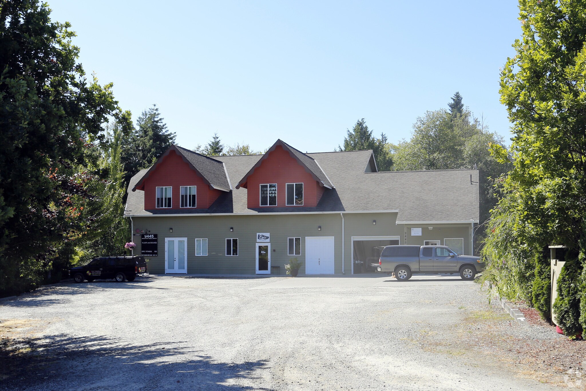 9445 NE Business Park Ln, Bainbridge Island, WA for lease Primary Photo- Image 1 of 6