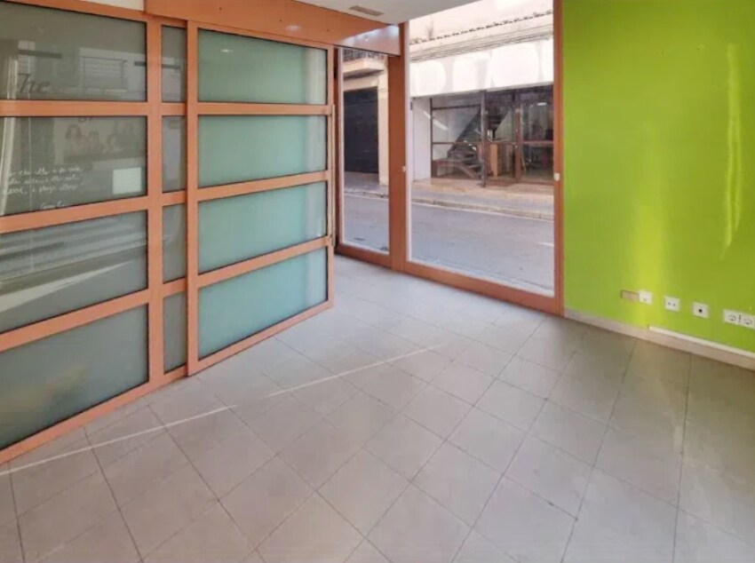 Retail in Granollers, Barcelona for lease Interior Photo- Image 1 of 1