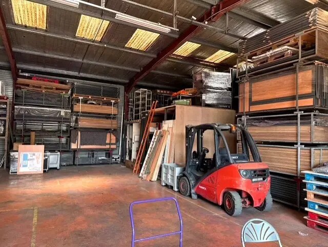 Industrial in Contes for lease Interior Photo- Image 1 of 5