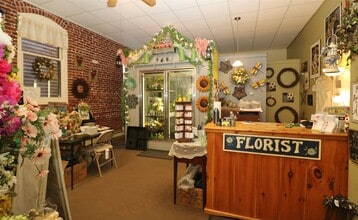 10 Exchange St, Gorham, NH for lease Interior Photo- Image 2 of 5