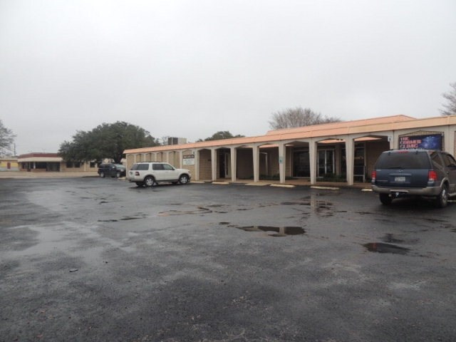 2806 N Navarro St, Victoria, TX for sale Primary Photo- Image 1 of 1