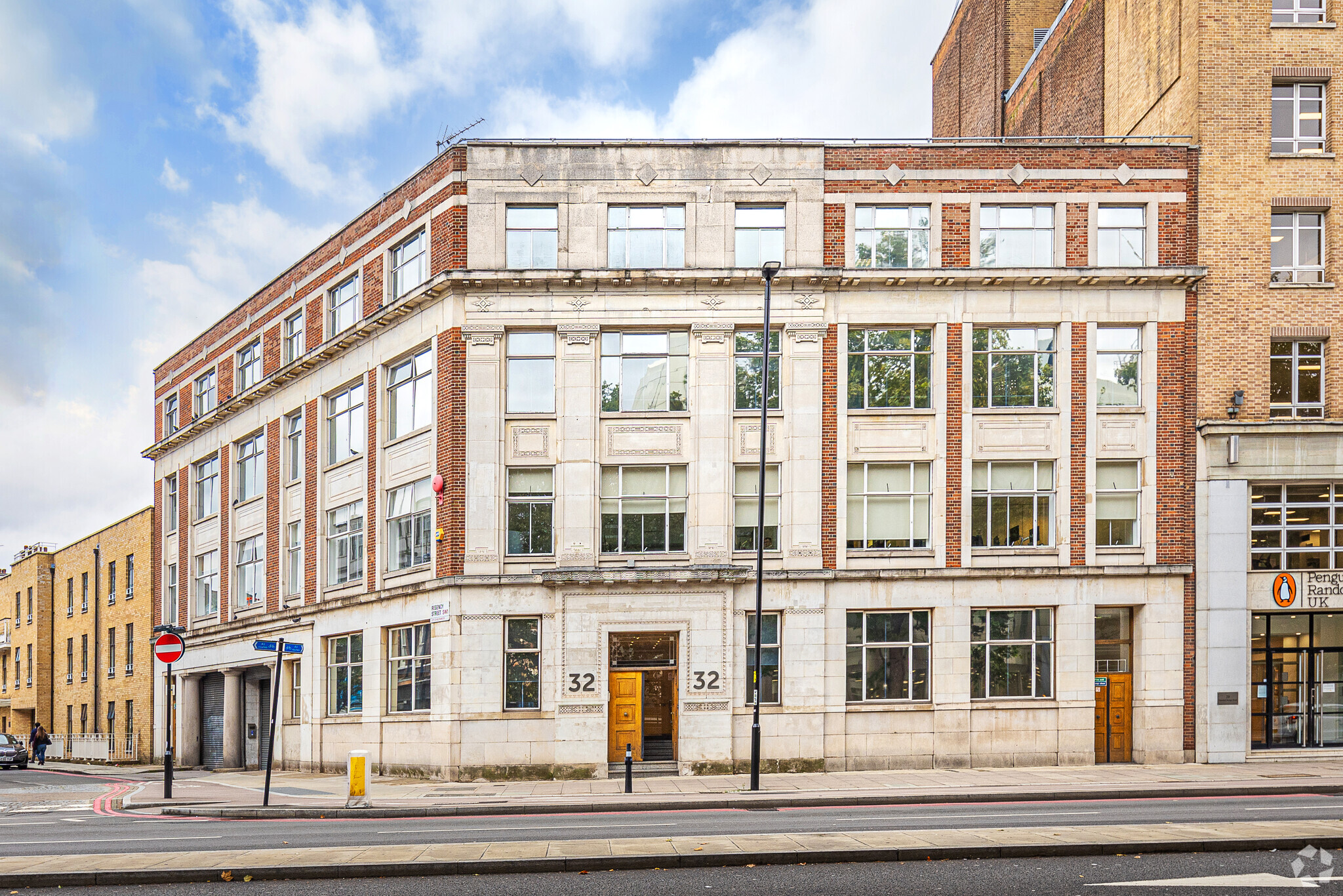 32 Vauxhall Bridge Rd, London for lease Primary Photo- Image 1 of 4