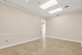 121 S Orange Ave, Orlando, FL for lease Interior Photo- Image 2 of 18