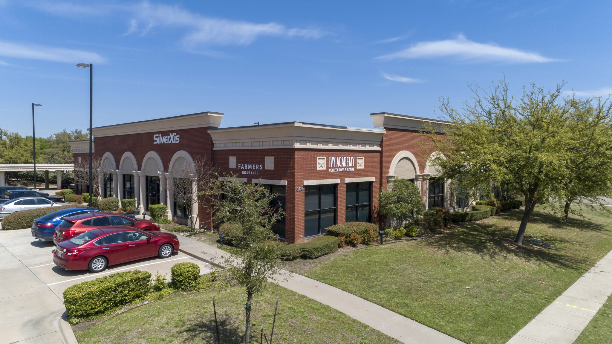 305 Cimarron Trl, Irving, TX for sale Building Photo- Image 1 of 1