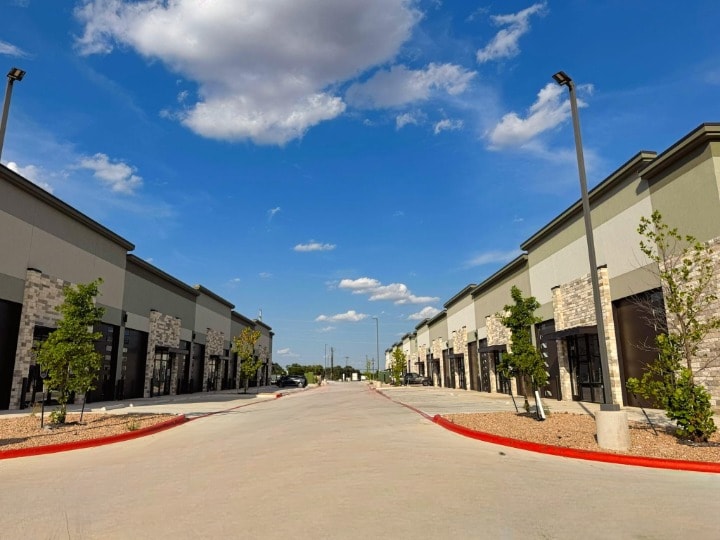 15893 Ronald W Reagan Blvd, Leander, TX for lease - Building Photo - Image 2 of 3