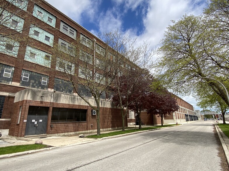 4100 W Fillmore St, Chicago, IL 60624 | LoopNet