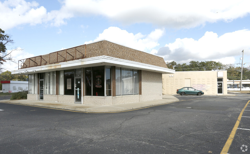 237 Route 37 W, Toms River, NJ for lease - Building Photo - Image 2 of 5