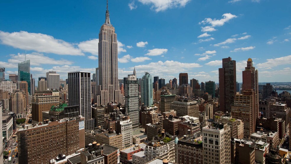 800 Avenue of the Americas, New York, NY for sale - Building Photo - Image 1 of 1