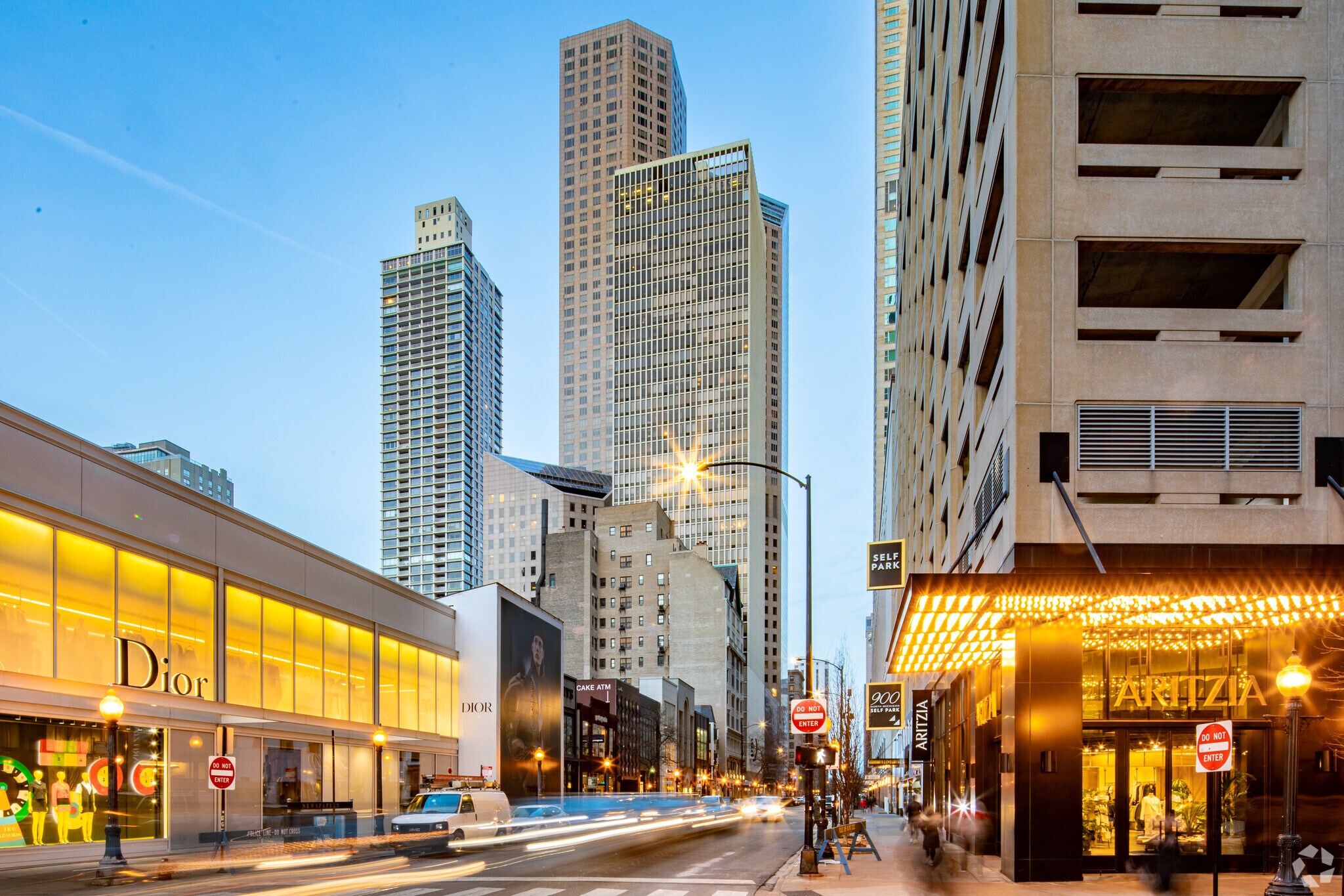 100 E Walton St, Chicago, IL for lease Primary Photo- Image 1 of 18