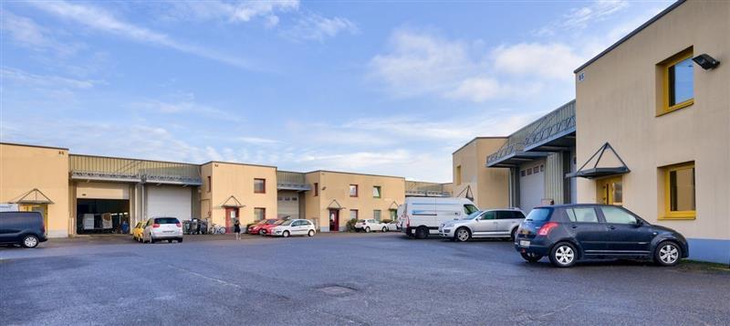 Flex in Pontault-Combault for lease Building Photo- Image 1 of 8