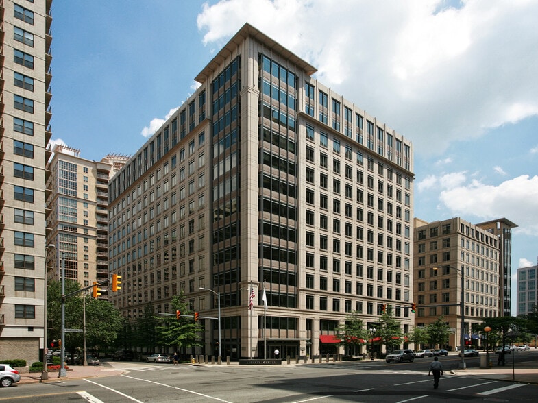 875 N Randolph St, Arlington, VA for sale - Building Photo - Image 1 of 1