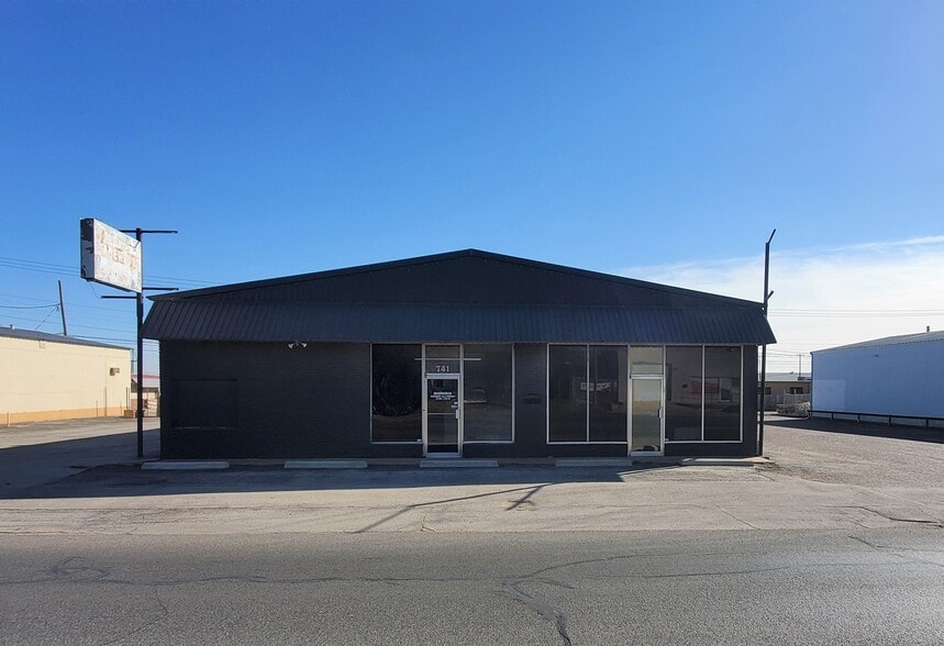 741 S Treadaway Blvd, Abilene, TX for lease - Building Photo - Image 1 of 15