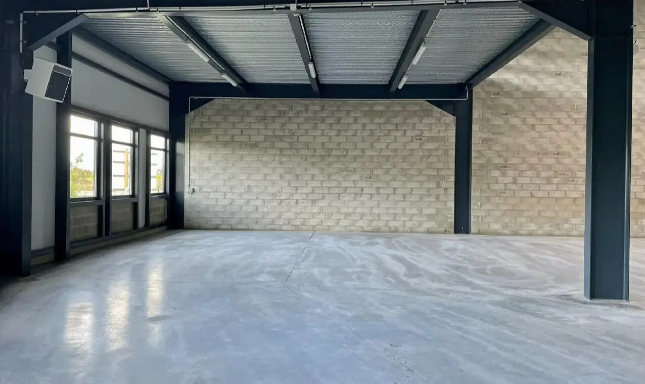 Flex in Marines for sale Building Photo- Image 1 of 14